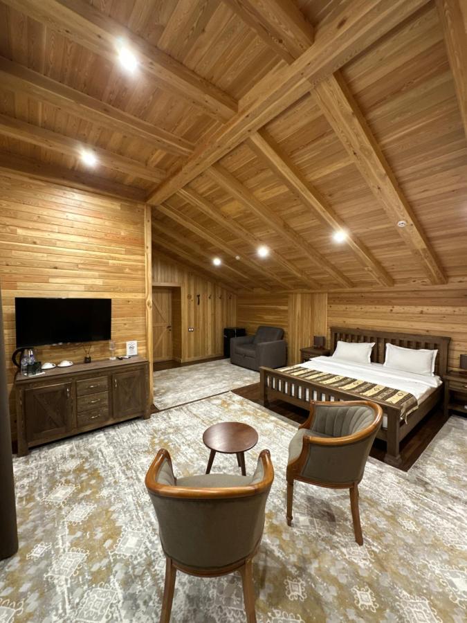 Le Chalet Mont And Restaurant Chorwoq Exterior photo